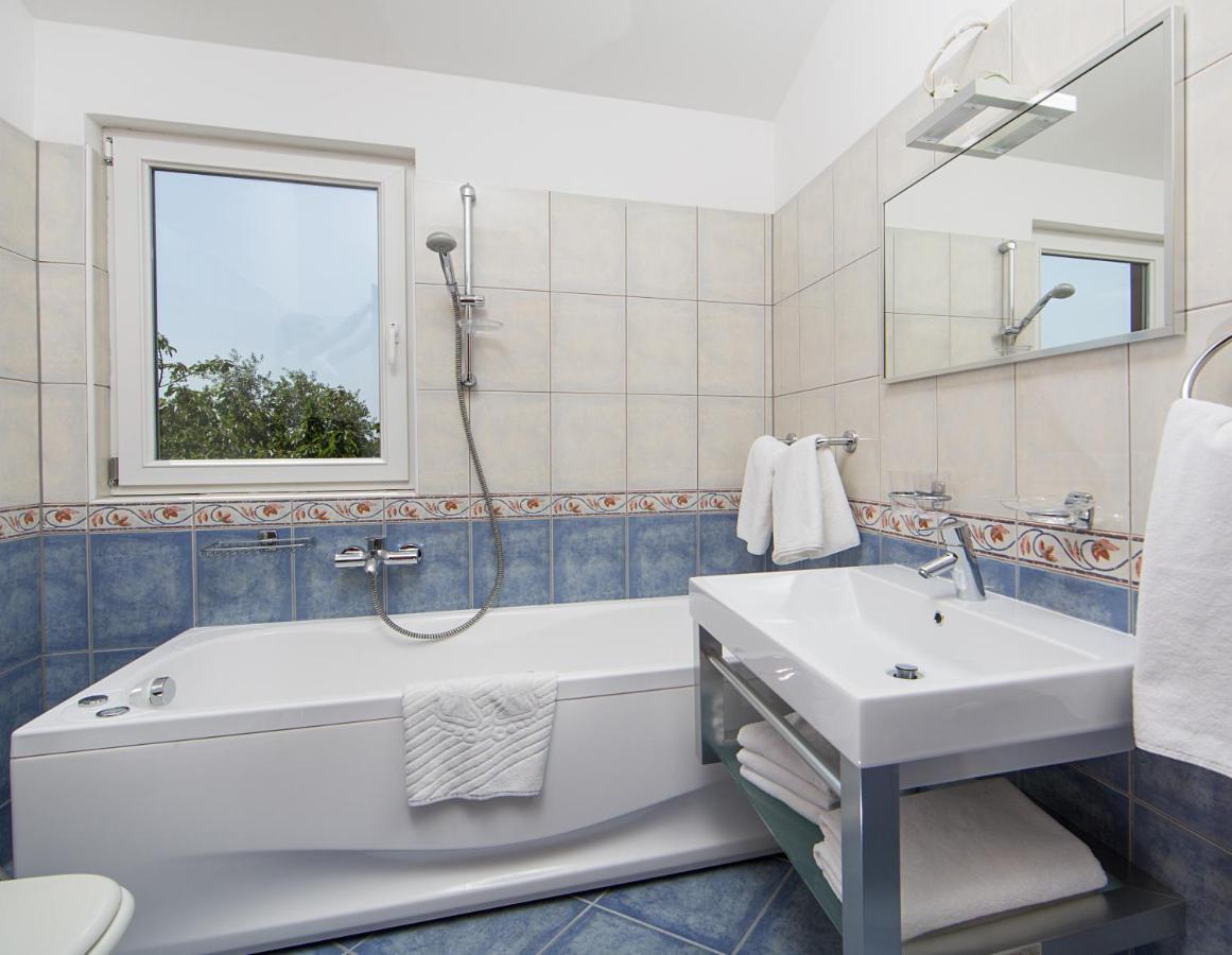 Apartmani Residence Jana Tar-Vabriga Εξωτερικό φωτογραφία